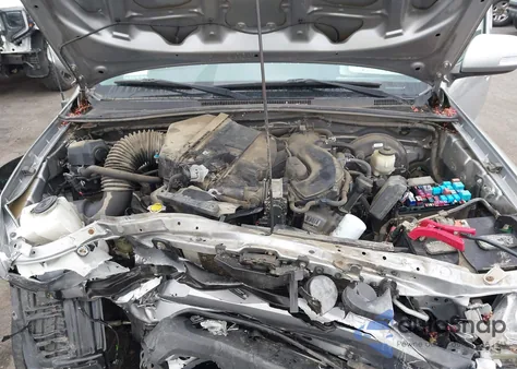 2014 Toyota Tacoma Prerunner V6 from USA, damaged, VIN 3TMJU4GN1EM173192